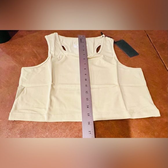 Alphalete Essential Crop Tank Light Olive Size XL NWT GYM WORKOUT ATHLEISURE - Picture 8 of 9
